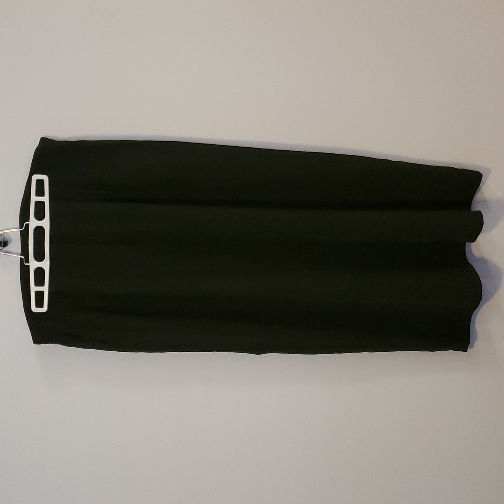 🎉10 Items For 10 Dollars🎉SCORPIO Stunning green skirt